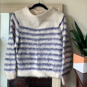 H&M blue & white mohair sweater (4) ✨